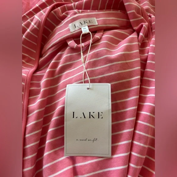 Lake Pima Robe - Picture 2 of 5